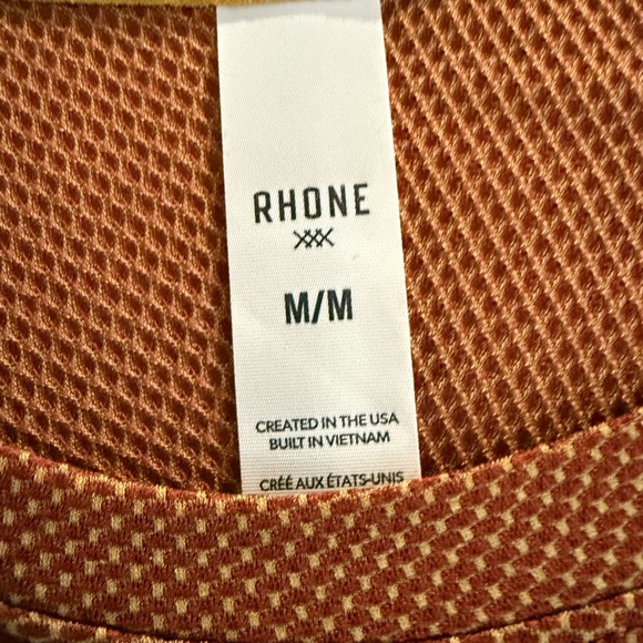 NWT Rhone men’s Glacier Short Sleeve shirt in Brandy Red. Size Med standard fit - Picture 5 of 6